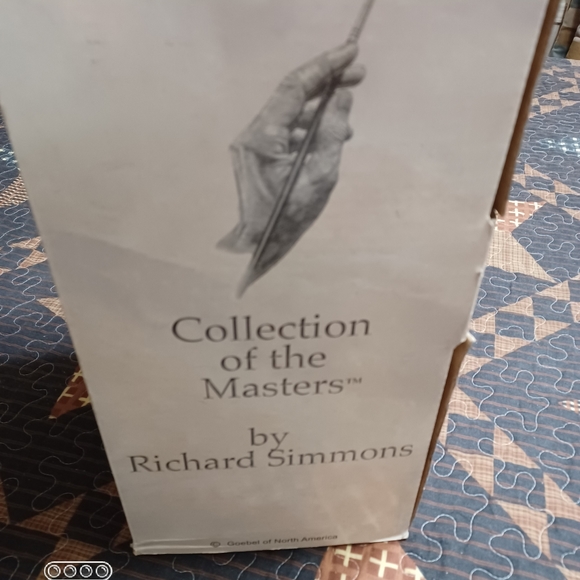 Collection of Masters by Richard Simmons Beautiful Doll with stool - Picture 9 of 9